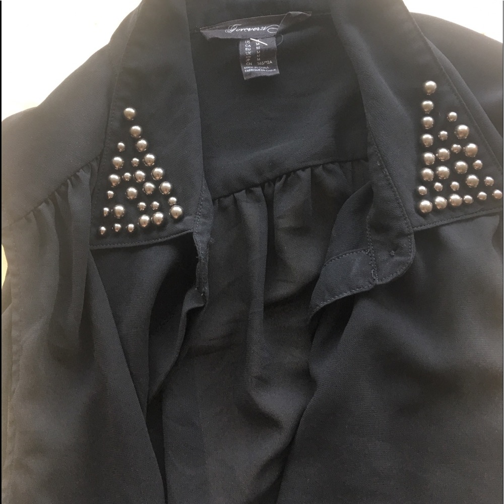Studded collar forever 21 sleeveless top - Picture 3 of 4